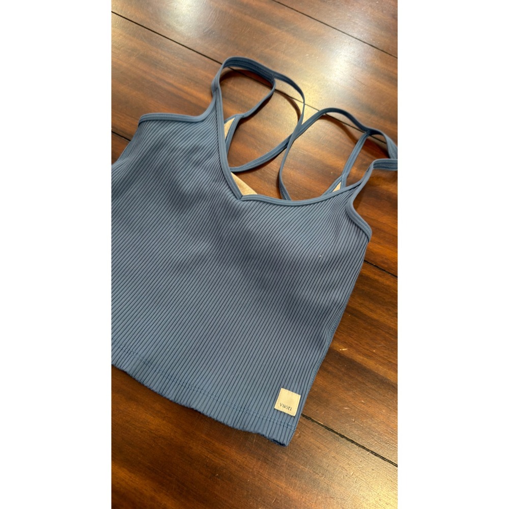 Vuori Ribbed V-Neck Crop Tank with Built-in Bra Dusty Blue Straps Size Small - Picture 14 of 16